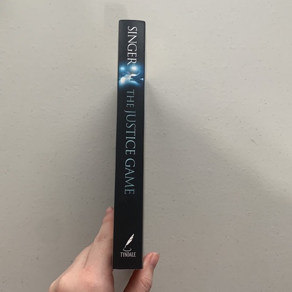 ✨2 for $15✨ The Justice Game Book Written By Randy Singer - Picture 2 of 5